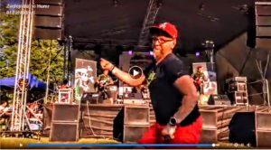 Na skvělém festivalu Mezi ploty nás natáčel Humr.cz, udělá soutěž o CD!
